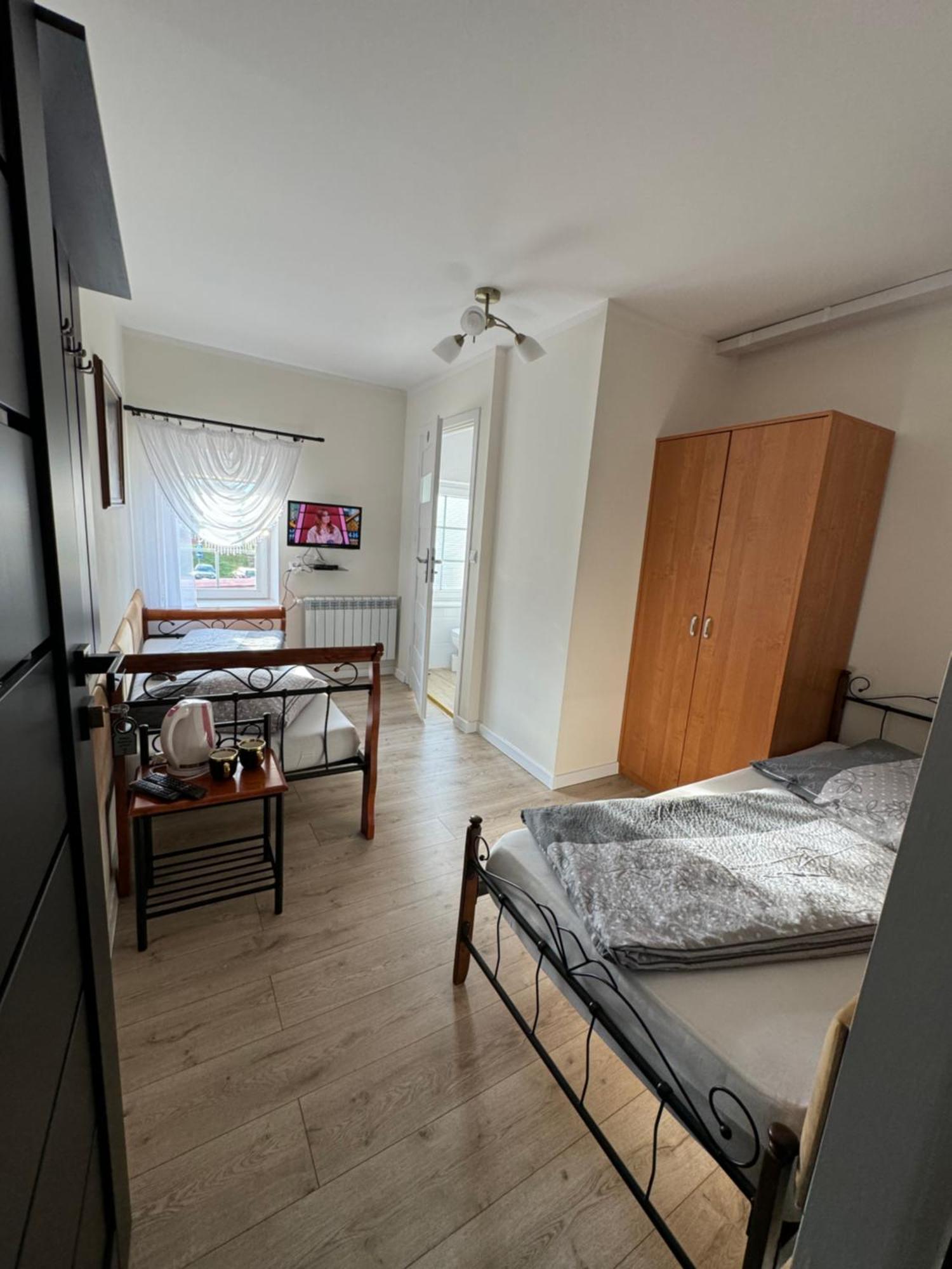 Pokoje Goscinne U Reni Wambierzyce Exterior foto